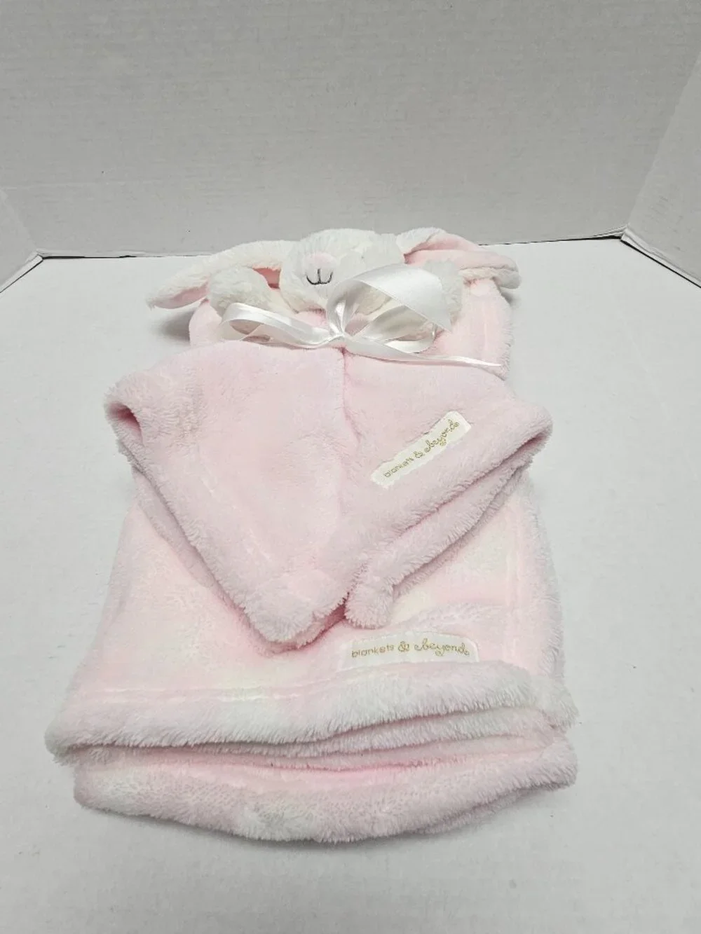 Blankets & Beyond new pink